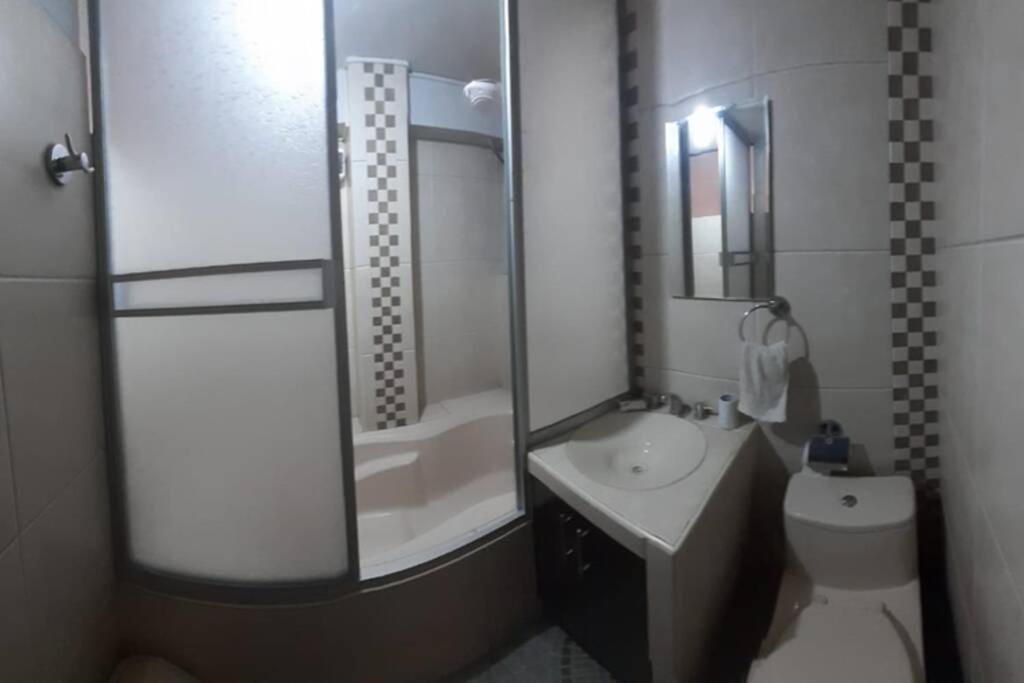 A Un Minuto Del Aeropuerto Sientase Como En Casa Cusco Exteriör bild